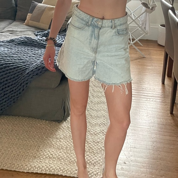 zara denim shorts - Picture 2 of 4